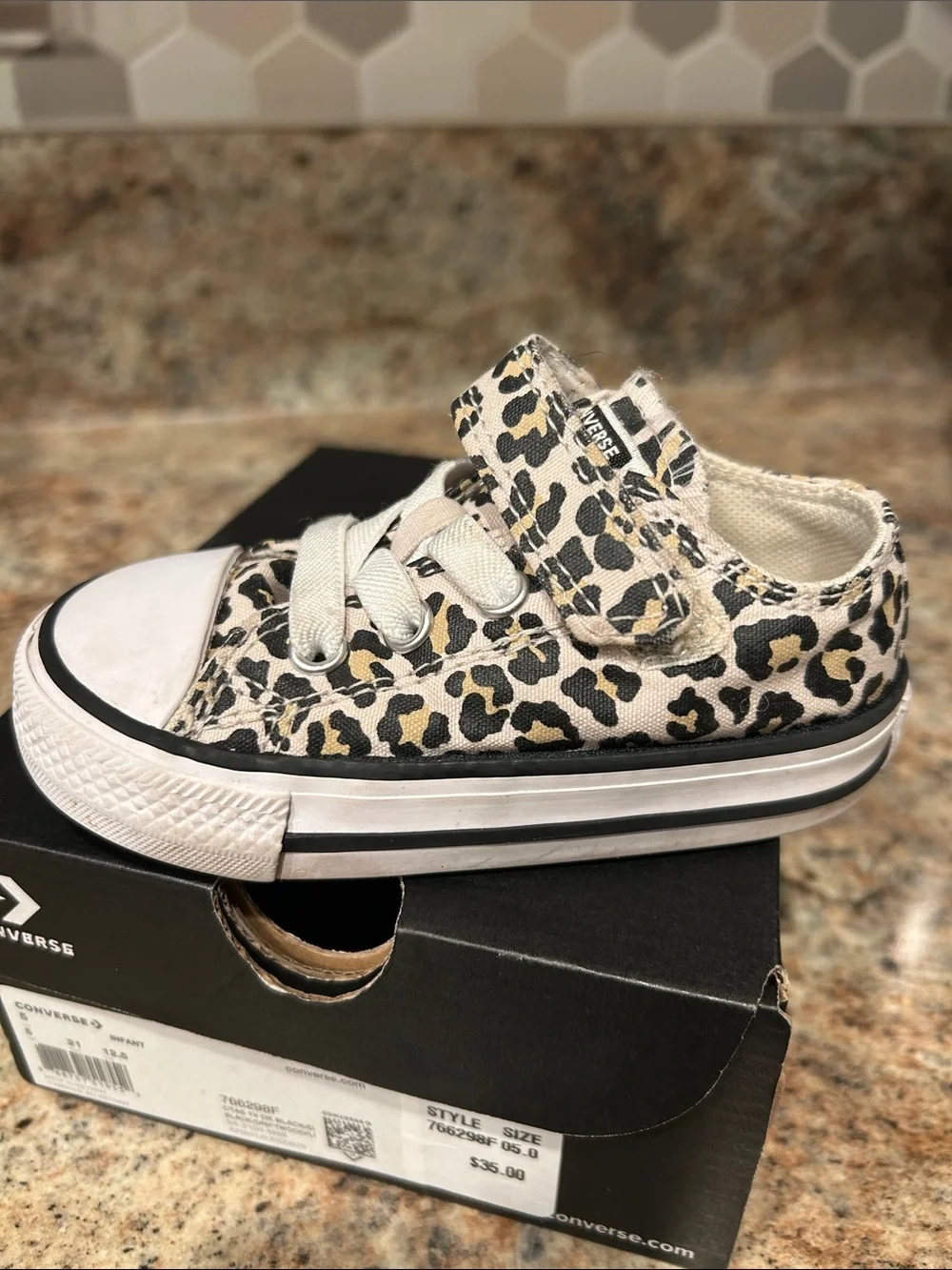 Converse infant size 5 Leopard Print shoes w/ box